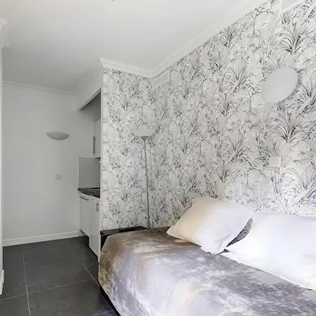 Bluestay 187 - A * パリ