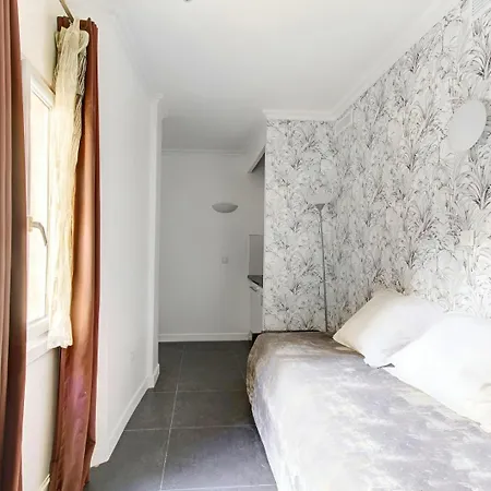 Bluestay 187 - A * パリ